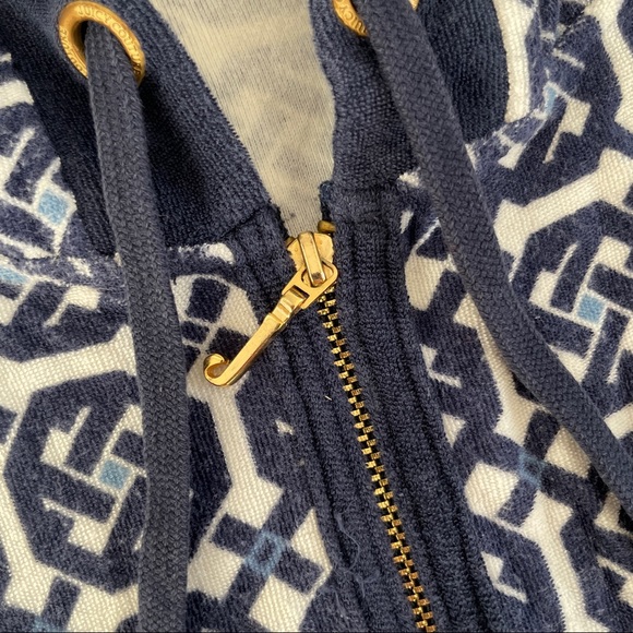 Juicy Couture Two Piece Set - Picture 6 of 9